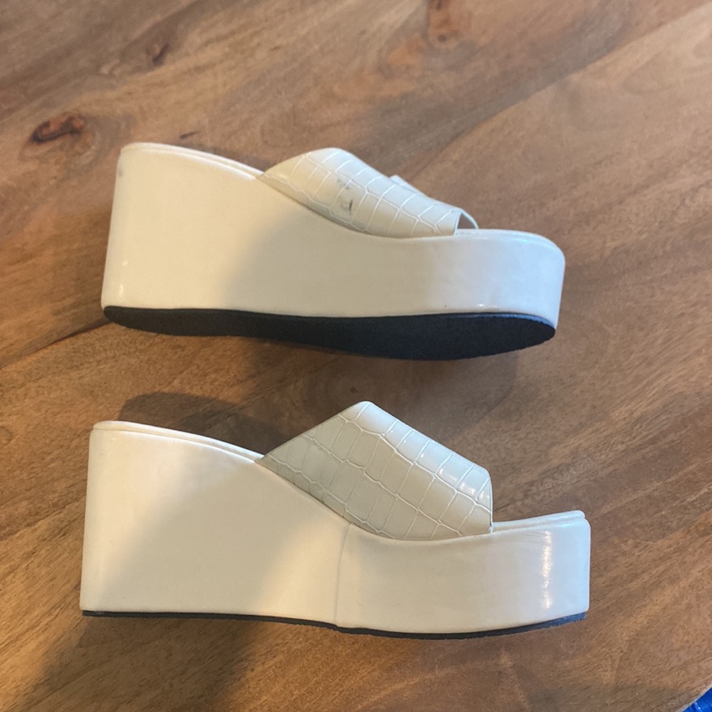 Cream Minimalist Slide Sandals